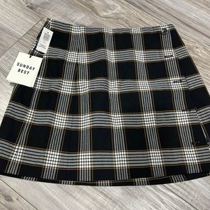 Sunday best skirt. Never worn. aritzia